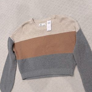 Hollister sweater, size small, NWT